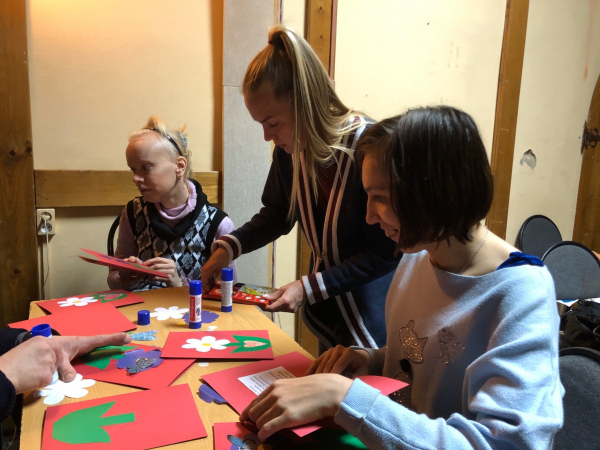 Вологодские активисты ОНФ провели мастер-класс для ребят с ограниченными возможностями здоровья